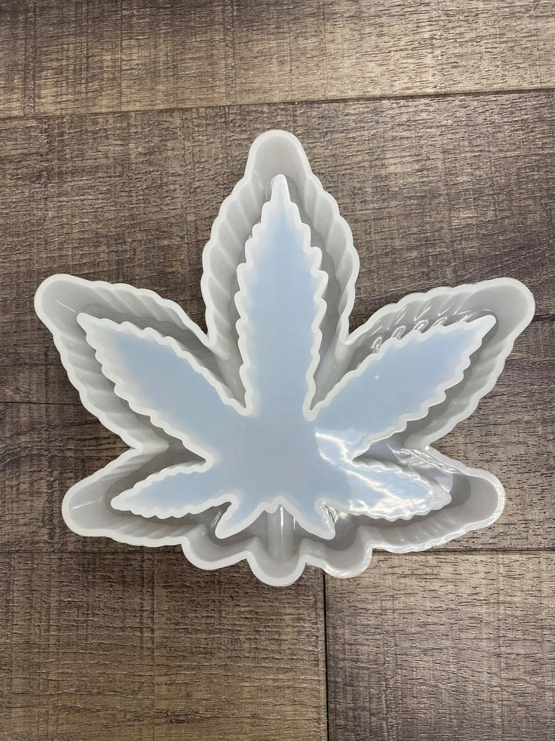 Large Hemp Leaf Mold