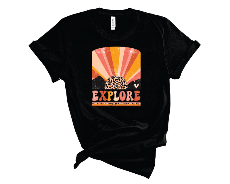 Explore Retro Sun - Graphic Tee