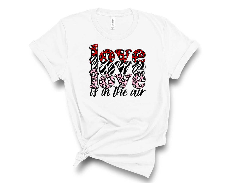 Love is in the air animal prints - Graphic Tee