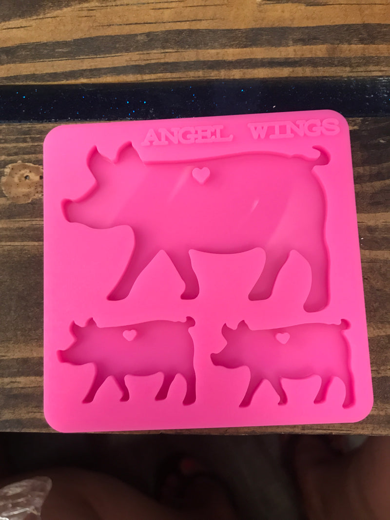 Pig family mold