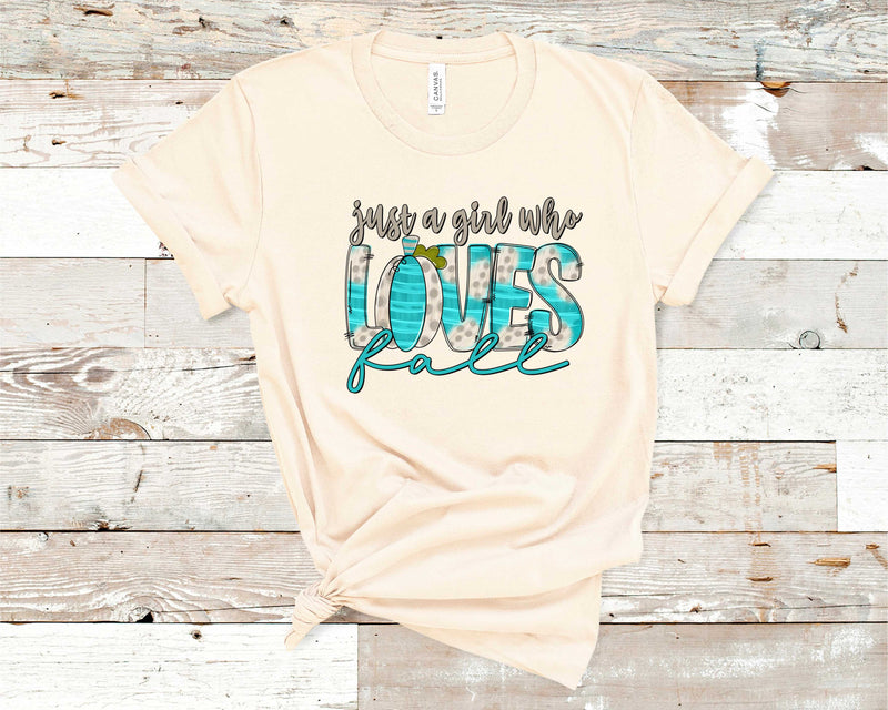 Just a girl who loves fall - Graphic Tee