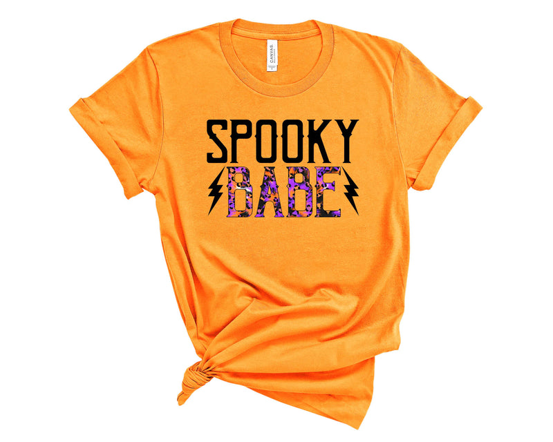 spooky babe lightning tie dye - Graphic Tee